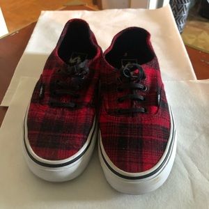 Red and black Plaid Vans Women’s Size 7 (5.5)